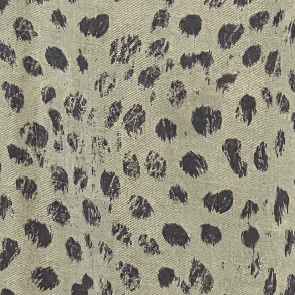 NWT Bella Dahl Animal Print Blouse, size Medium, with tags - Picture 3 of 4